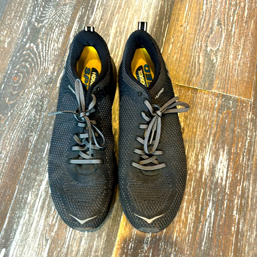 Men's Hoka 11, like new